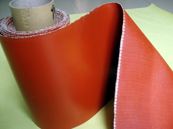 Manufacturers supply red glossy 1.5mm flame retardant silicone sheet coil with anti-ultraviolet toughness good anti-compression, china supplier good quality