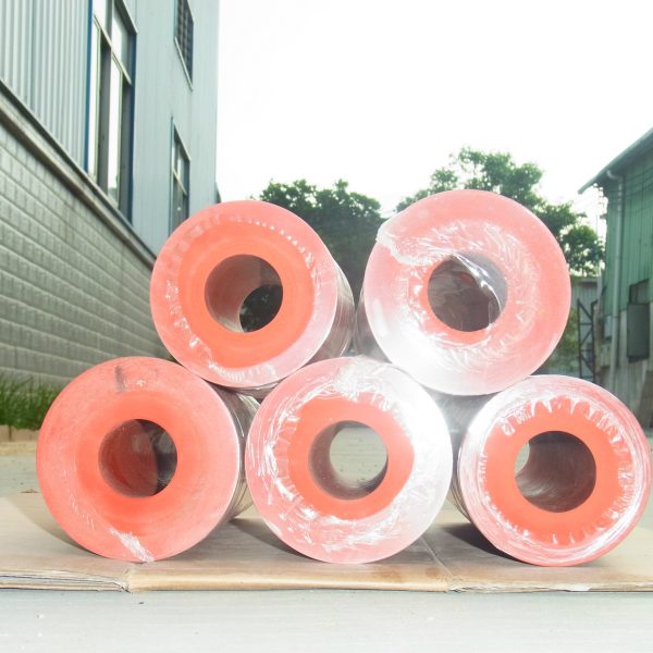 Manufacturers supply high temperature resistant silicone roller heat transfer rubber roller bag making machine rubber roller, china supplier good quality