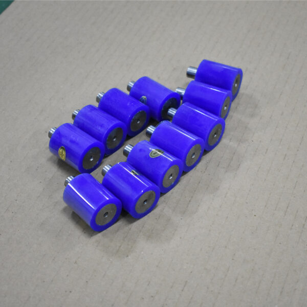 ,china factory manufactureSilicone dust removal roller blue cleaning rubber roller dust removal rubber roller silicone roller manufacturer non-standard laminating roller