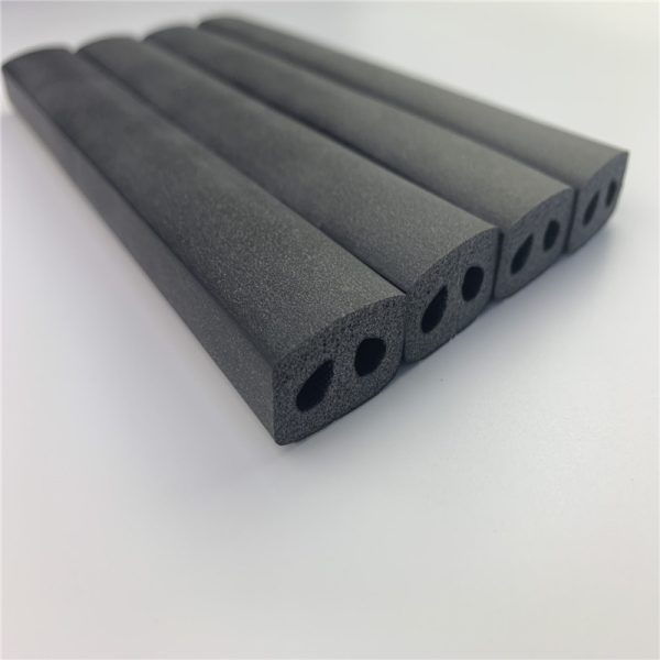 Extruded silicone foam strip sponge foam strip can be customized shape bending resistant cabinet silicone foam strip, china supplier good quality